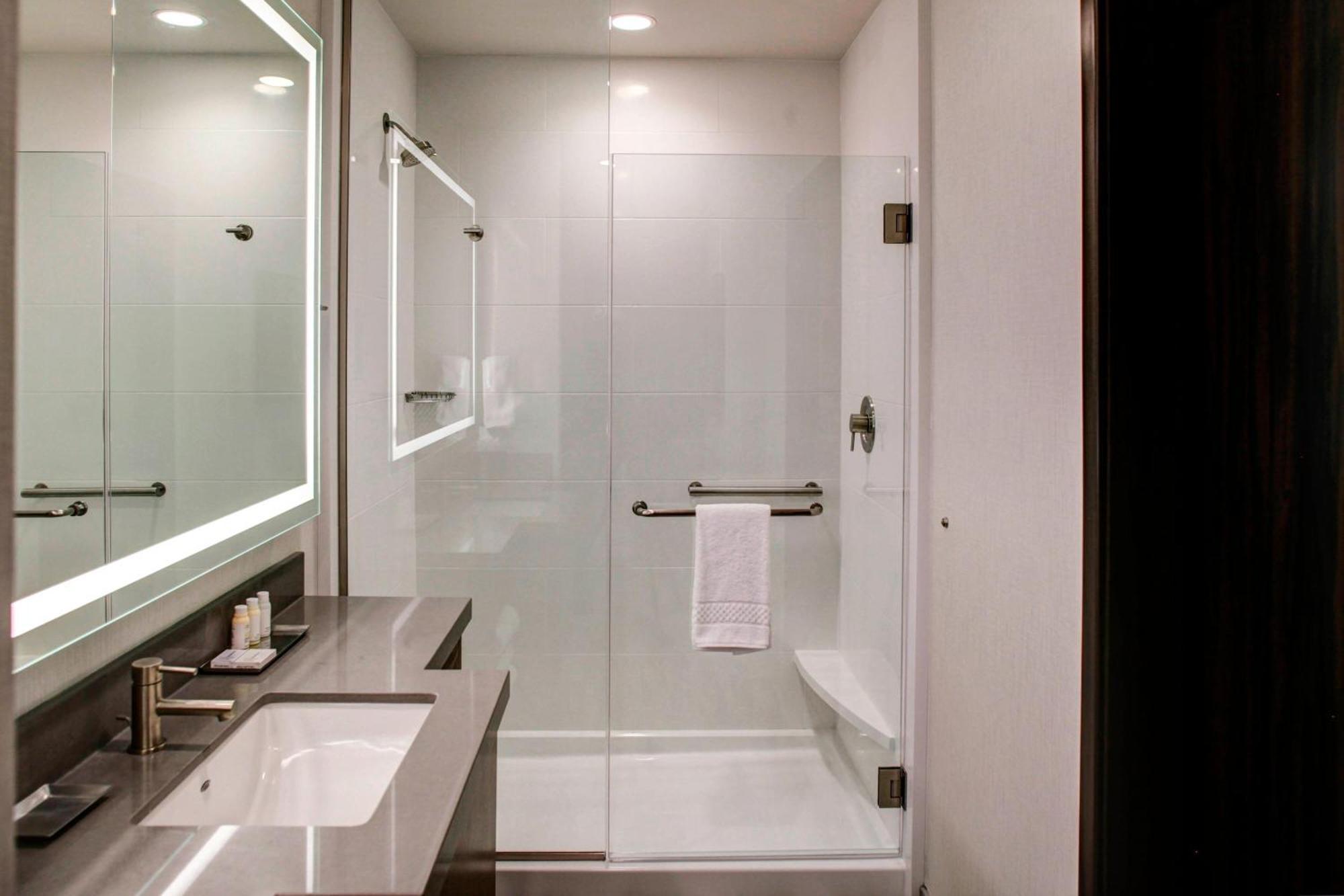 Springhill Suites By Marriott Боузман Екстериор снимка